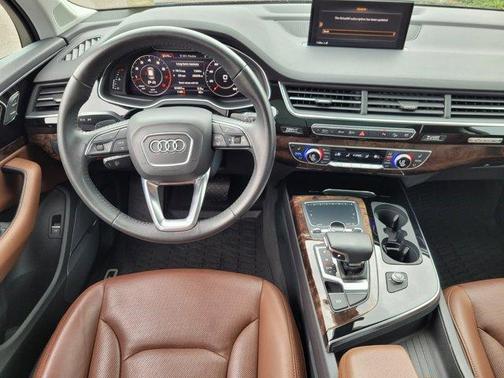 2019 Audi Q7 55 Premium Plus