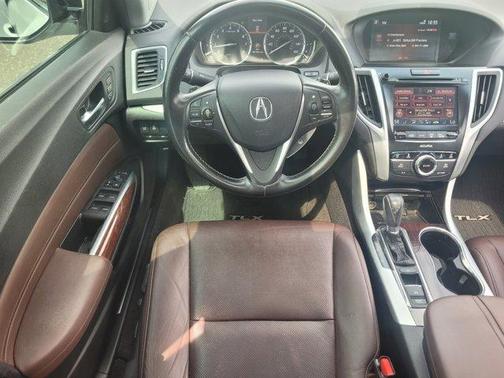 2017 Acura TLX w/Technology Package