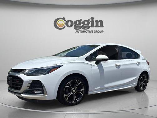 Summit White 2019 Chevrolet Cruze LT