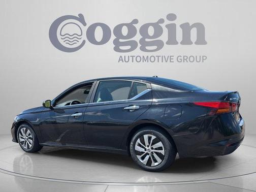 Super Black 2020 Nissan Altima 2.5 S