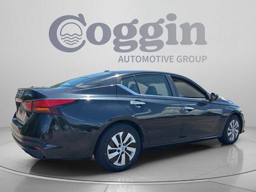 Super Black 2020 Nissan Altima 2.5 S