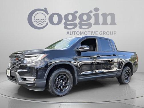 Crystal Black Pearl 2026 Honda Ridgeline TrailSport+