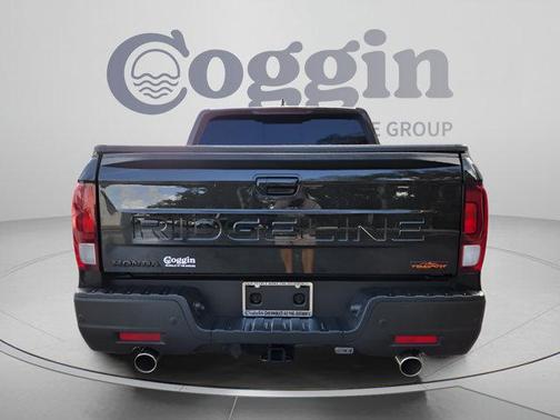 Crystal Black Pearl 2026 Honda Ridgeline TrailSport+