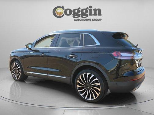 2022 Lincoln Nautilus Black Label