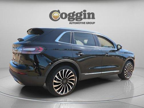 2022 Lincoln Nautilus Black Label