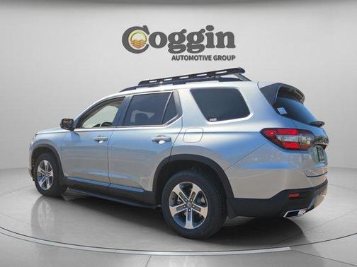 Solar Silver Metallic 2026 Honda Pilot EX-L