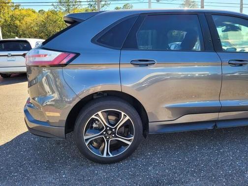 2024 Ford Edge ST