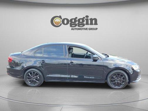 Black Uni 2016 Volkswagen Jetta 1.4T SE