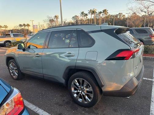 2021 Toyota RAV4 XLE Premium