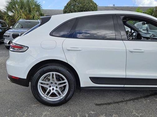 2020 Porsche Macan Base