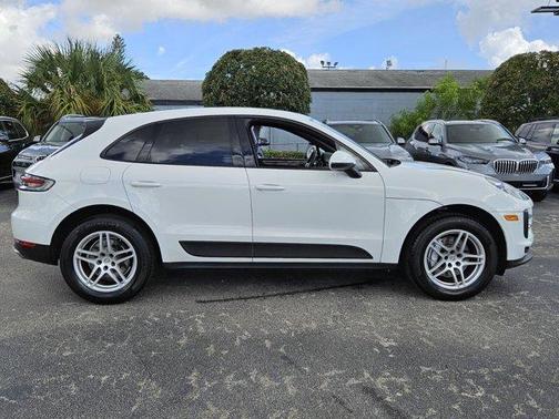 2020 Porsche Macan Base