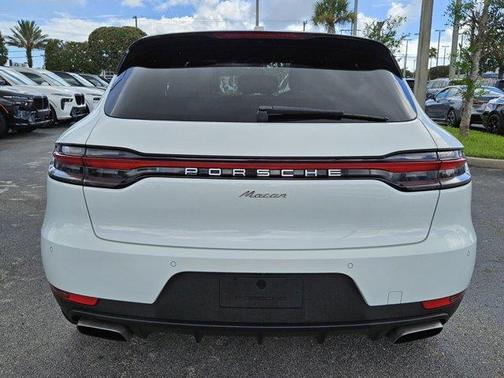 2020 Porsche Macan Base