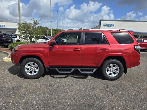2022 Toyota 4Runner SR5