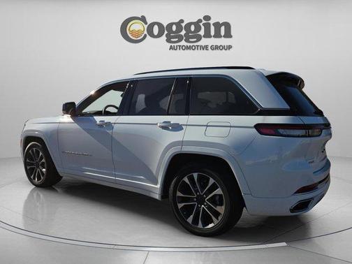 2022 Jeep Grand Cherokee Overland