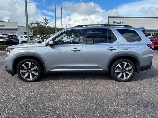 2023 Honda Pilot Touring