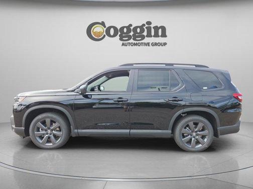 Crystal Black Pearl 2026 Honda Pilot Sport