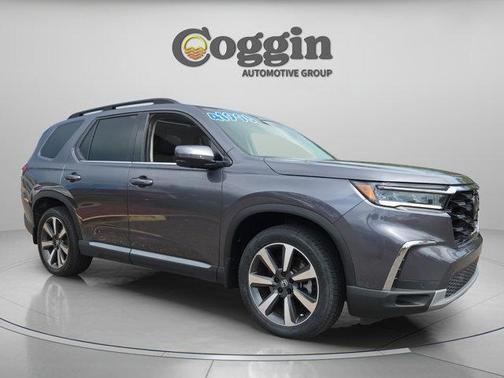 Modern Steel Metallic 2023 Honda Pilot Elite