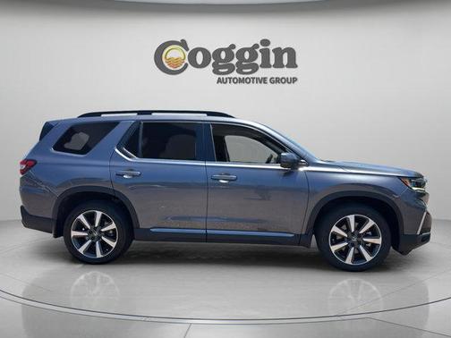 Modern Steel Metallic 2023 Honda Pilot Elite