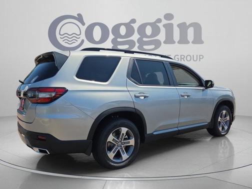 Solar Silver Metallic 2026 Honda Pilot EX-L