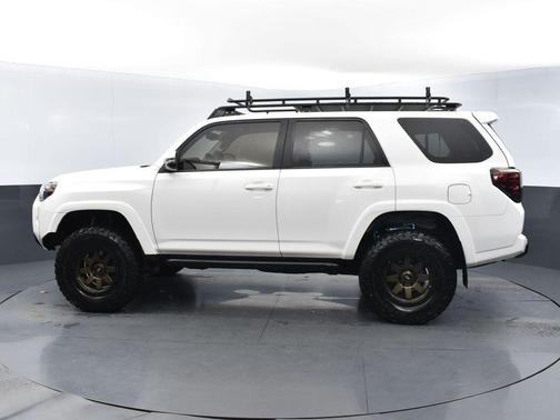 Super White 2018 Toyota 4Runner SR5 Premium