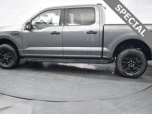2025 Ford F-150 Lightning XLT