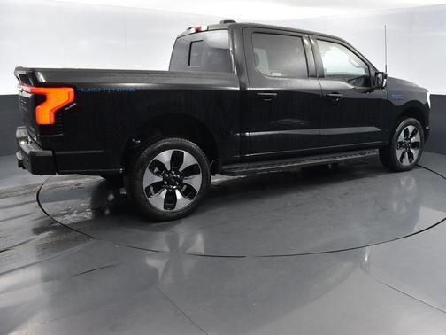 2025 Ford F-150 Lightning Platinum