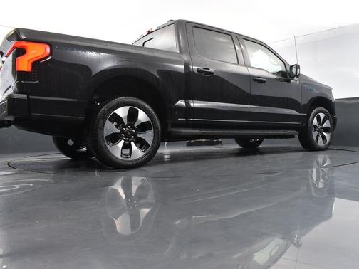 2025 Ford F-150 Lightning Platinum