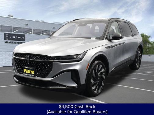 Silver Radiance Metallic Clearcoat 2026 Lincoln Nautilus Reserve