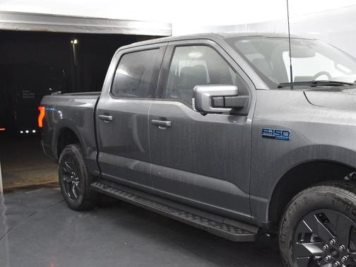 2025 Ford F-150 Lightning LARIAT