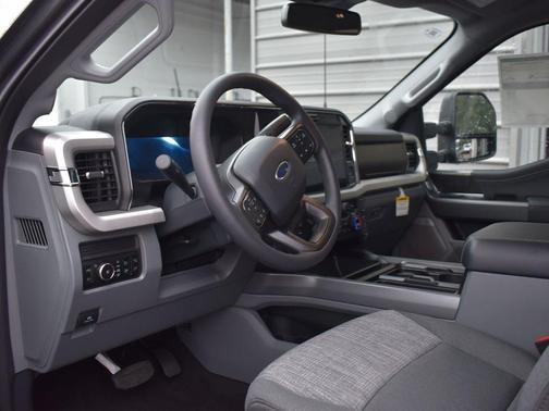 2026 Ford F-350 XLT