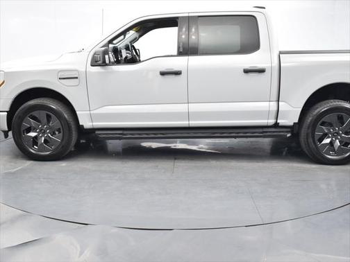 2023 Ford F-150 Lightning XLT