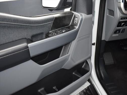2023 Ford F-150 Lightning XLT