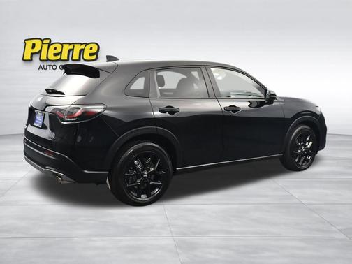 Crystal Black Pearl 2024 Honda HR-V Sport