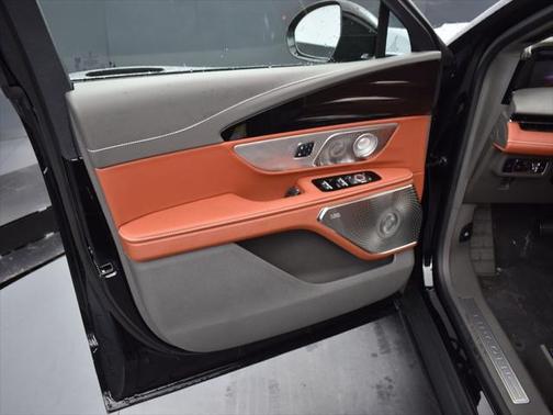 2025 Lincoln Nautilus Black Label