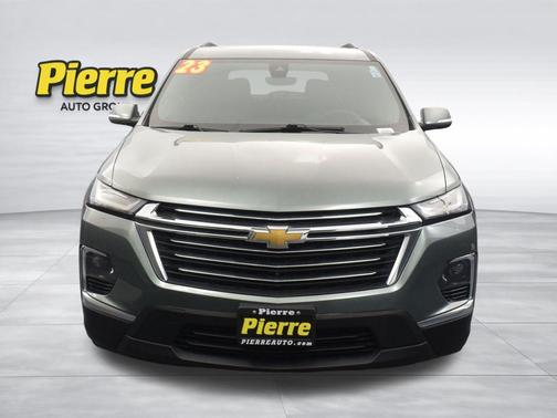 Silver Sage Metallic 2023 Chevrolet Traverse LT Cloth