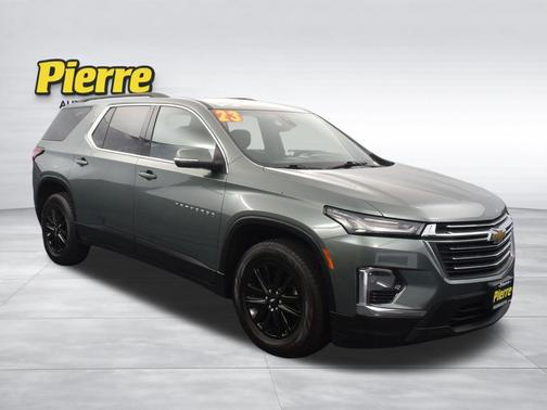 Silver Sage Metallic 2023 Chevrolet Traverse LT Cloth