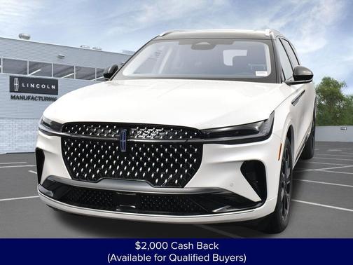White Platinum Metallic Tri-Coat 2026 Lincoln Nautilus Reserve