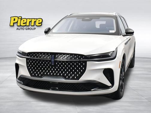 White Platinum Metallic Tri-Coat 2026 Lincoln Nautilus Reserve