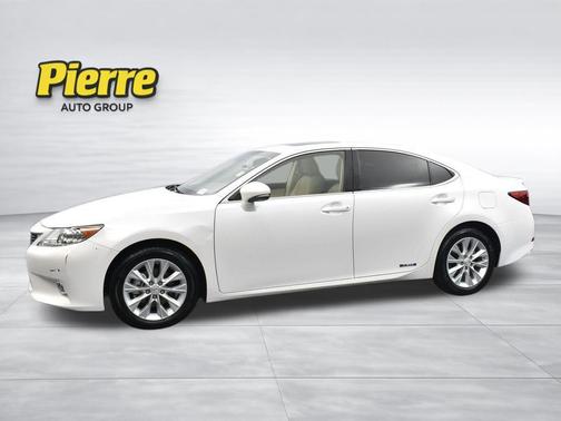 Starfire Pearl 2015 Lexus ES 300h Base