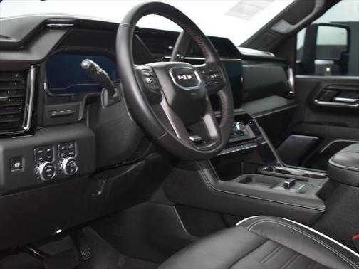 2025 GMC Sierra 2500 AT4