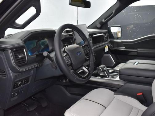 2025 Ford F-150 Lightning Platinum