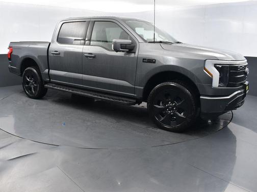 2025 Ford F-150 Lightning Platinum