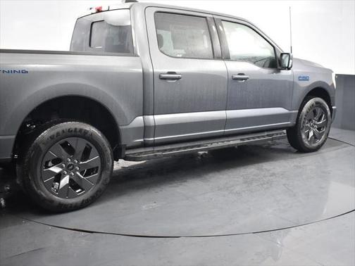 2025 Ford F-150 Lightning LARIAT