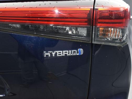 2020 Toyota Highlander Hybrid XLE