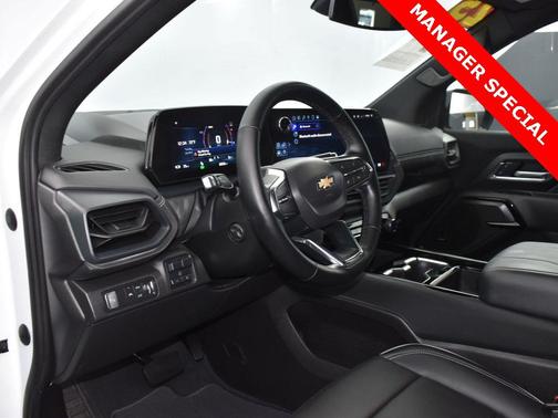 2025 Chevrolet Silverado EV LT