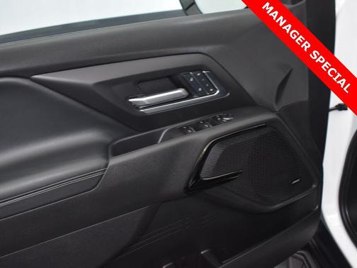 2025 Chevrolet Silverado EV LT