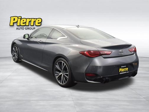 2022 INFINITI Q60 LUXE