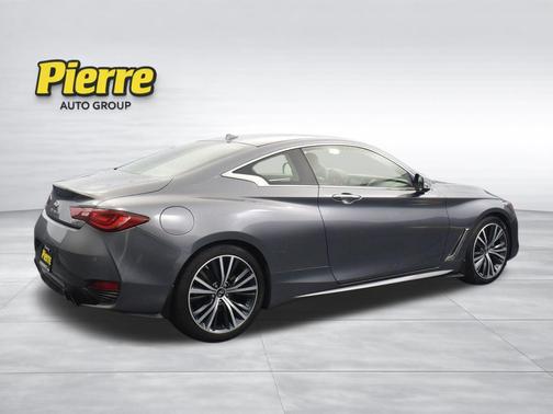 2022 INFINITI Q60 LUXE