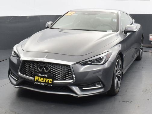 2022 INFINITI Q60 LUXE