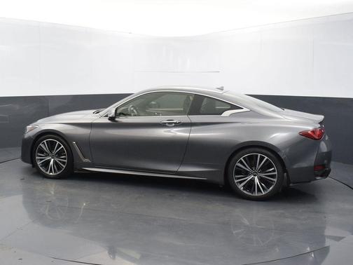 2022 INFINITI Q60 LUXE